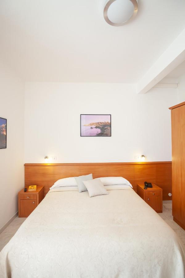Hotel Viola Gaeta Exterior photo