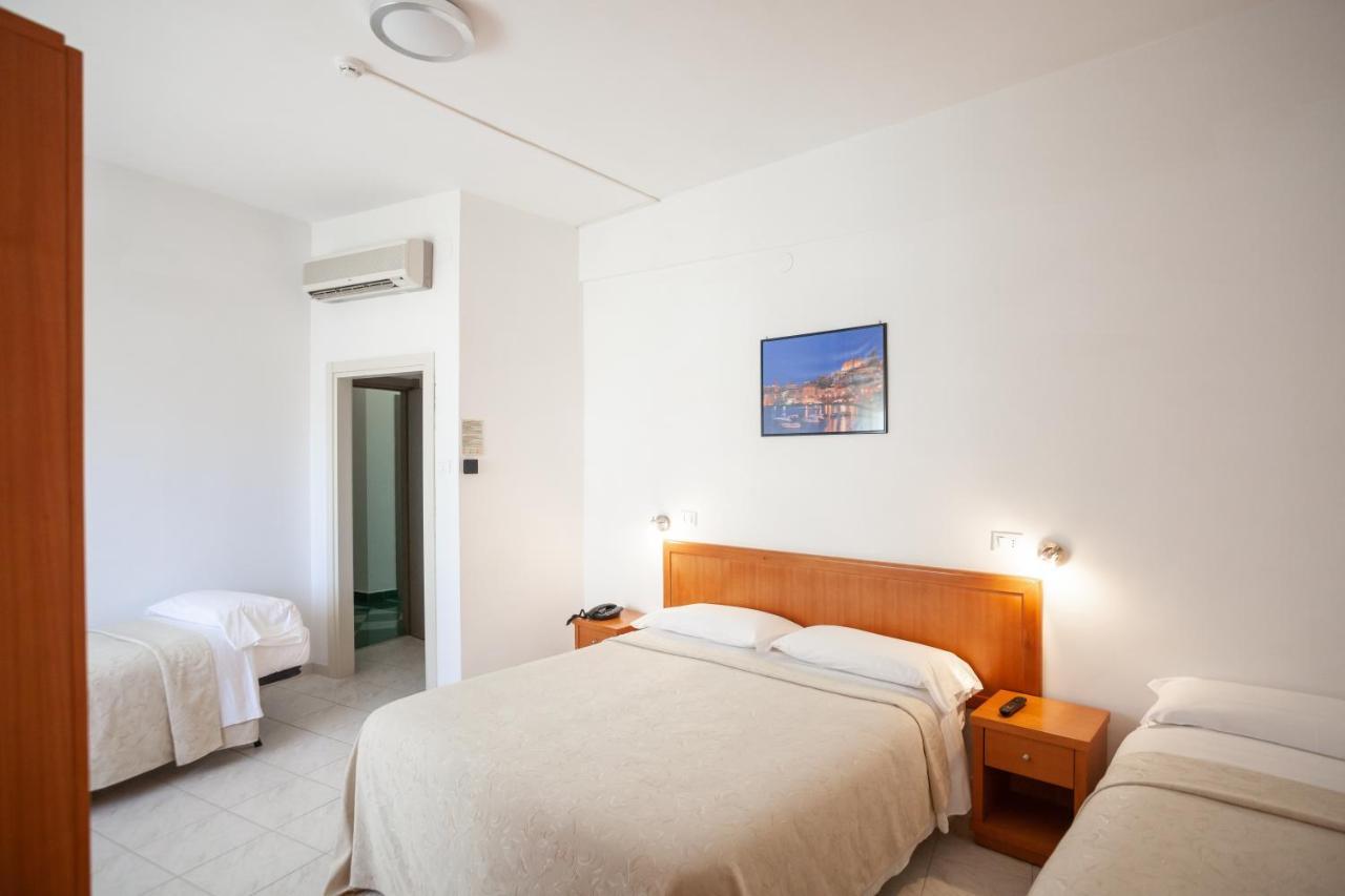 Hotel Viola Gaeta Exterior photo